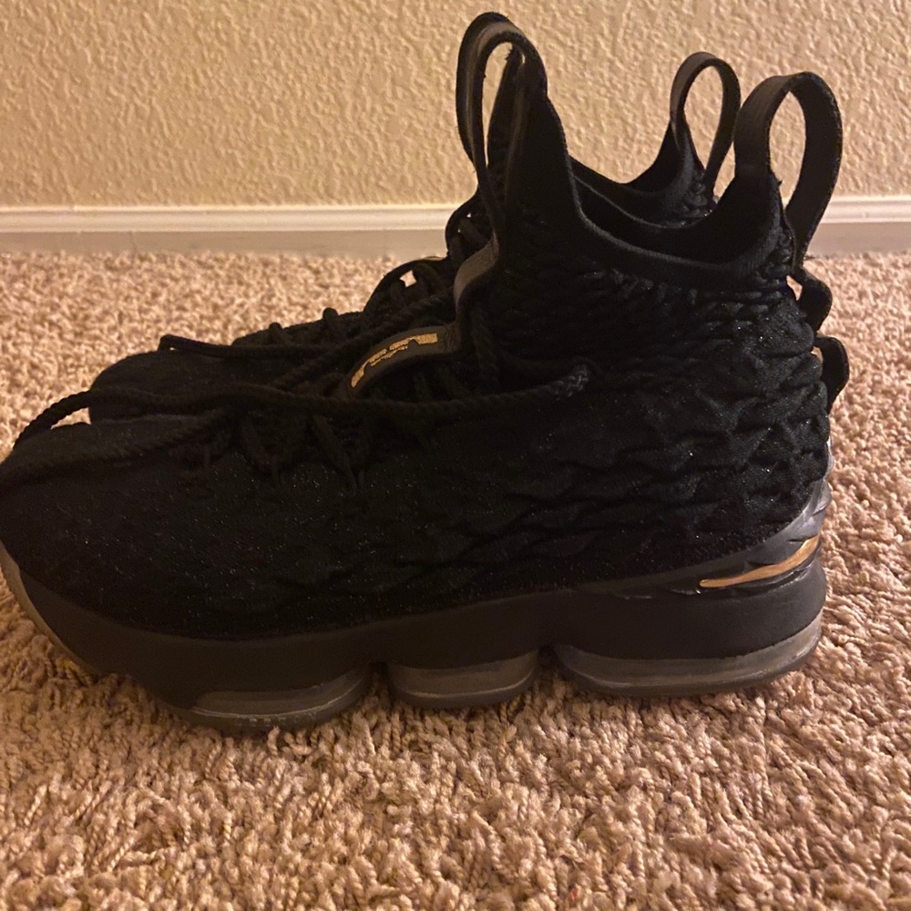 Lebron 15 GS Metallic Gold